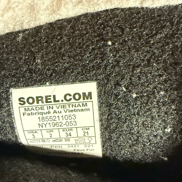 Sorel winter Gray and Black Waterproof Boots Size 3 - Picture 12 of 12